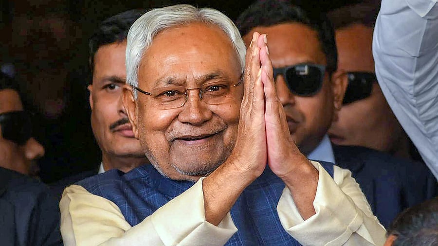 <div class="paragraphs"><p>Bihar Chief Minister Nitish Kumar&nbsp;extends his party’s support to NDA's vice-presidential nominee CP Radha Krishnan</p></div>